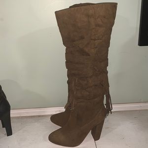 Fabulous Brown Boot 👢